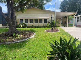 1617 Hilton Head Blvd, Lady Lake, FL 32159