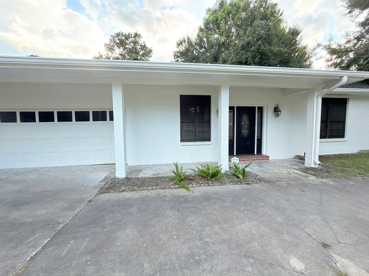 3 bed, 3425 sqft, $2,400 — Photo 3