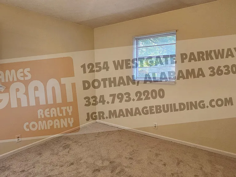 306 Mustang Dr — Photo 12