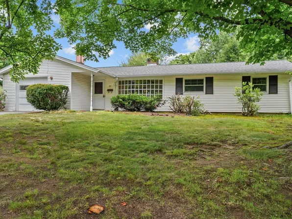 32 Prior Dr, Framingham, MA 01701