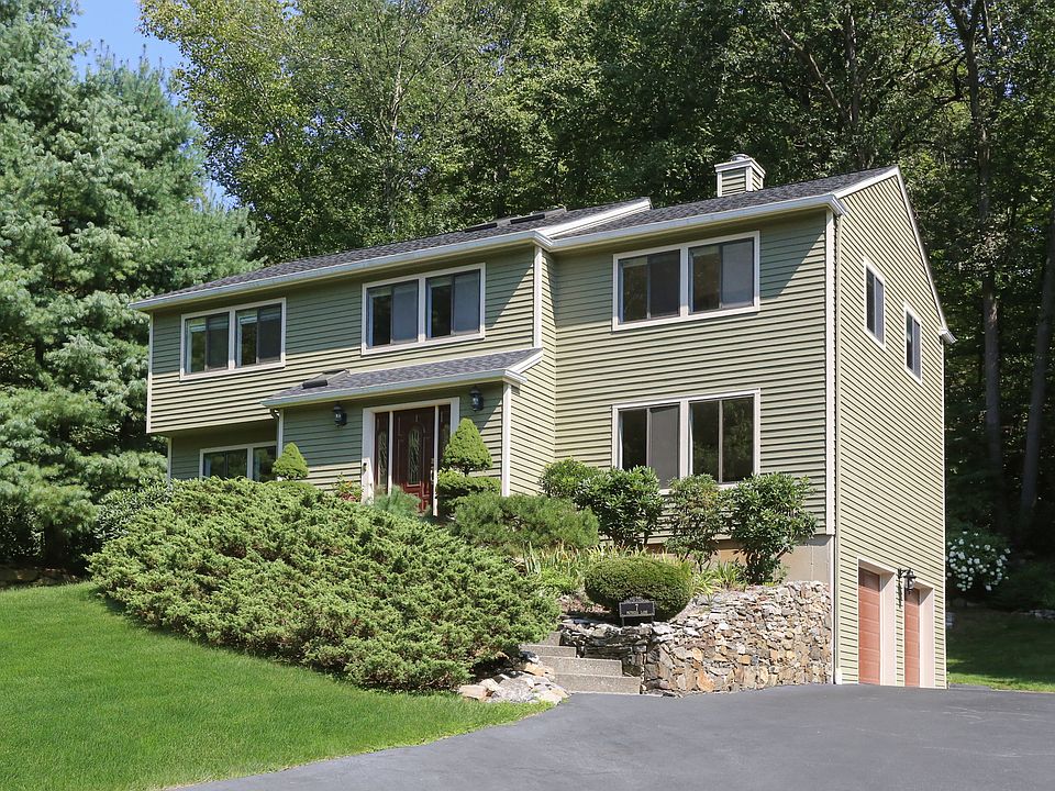 2nd image of 7 Patricia Ln