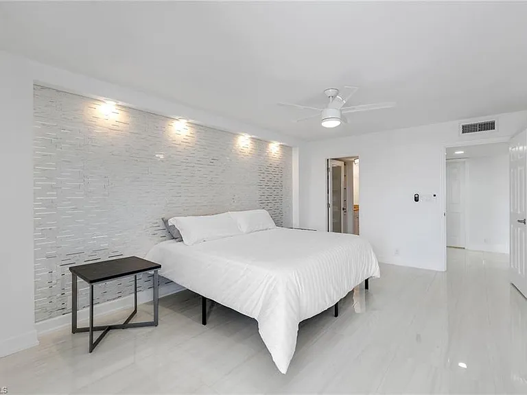 5 Bluebill Ave #410 — Photo 15