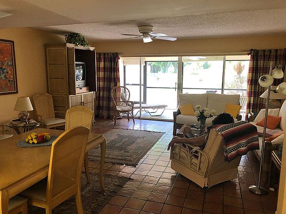 3rd image of 2071 Gulf Of Mexico Dr #T1-106