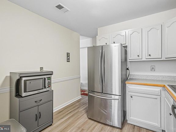 4th image of 5414 Valley Green Dr APT D3