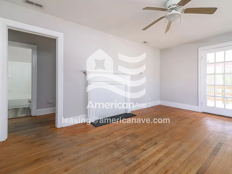 23568_003_living_room_14295942.jpg