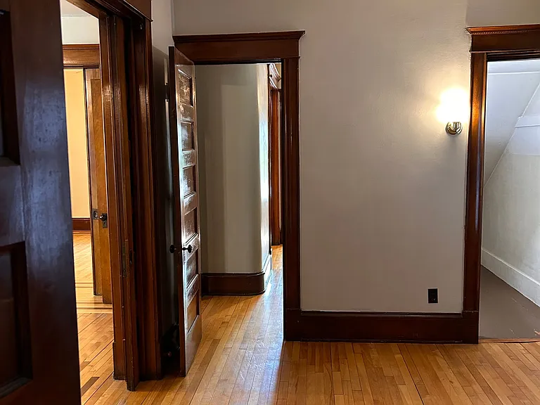 1127 Adams St NE #1 — Photo 15