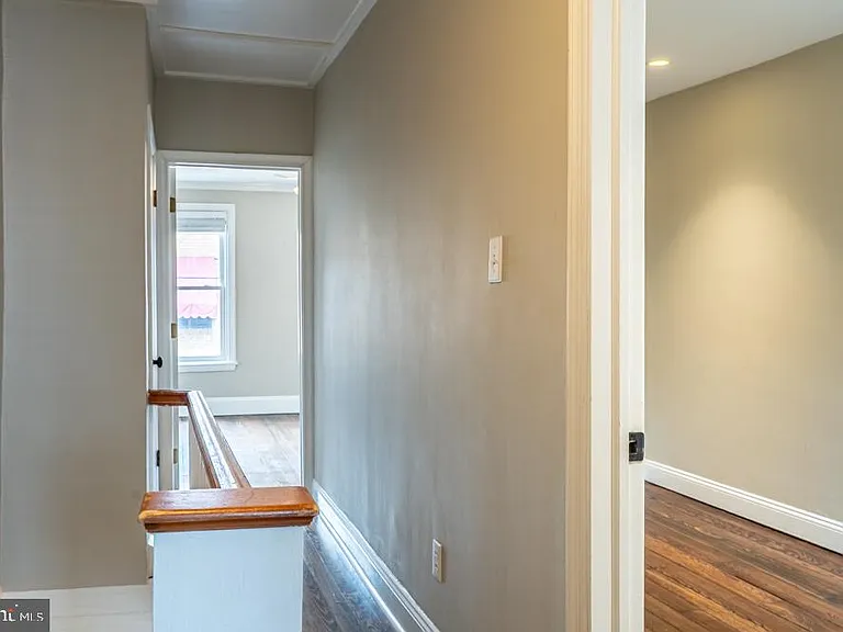 1523 S Clarion St — Photo 7