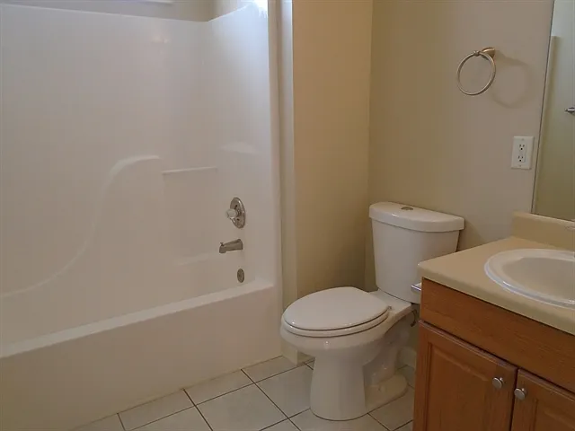 629 Victorian Cir — Photo 11