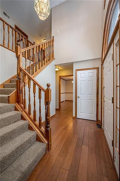 1st image of 251 Cumberland Dr
