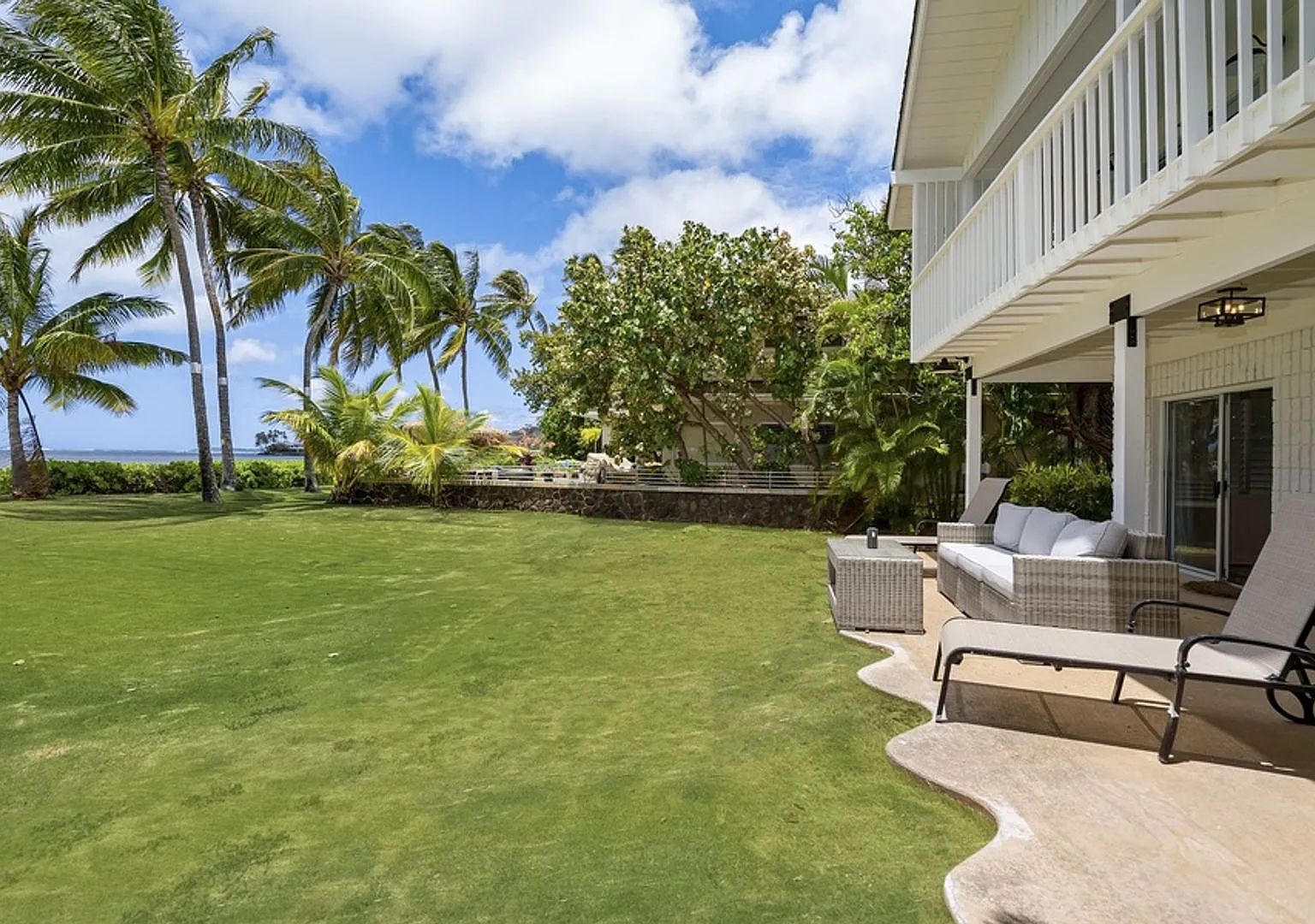 Honolulu Beachfront Retreat: Lux Beachfront Retreat w/ Ocean Views & Private Beach — Photo 1