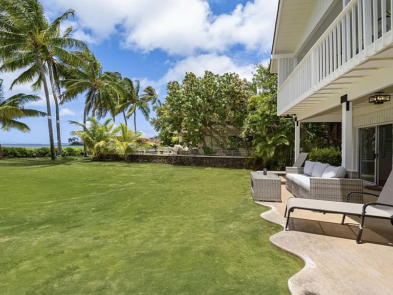 230 Paiko Dr — Photo 1