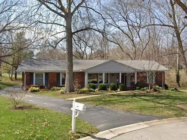 259 White Tree Ln, Ballwin, MO 63011