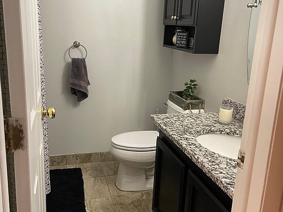 5th image of 16484 Clarkson Dr #47