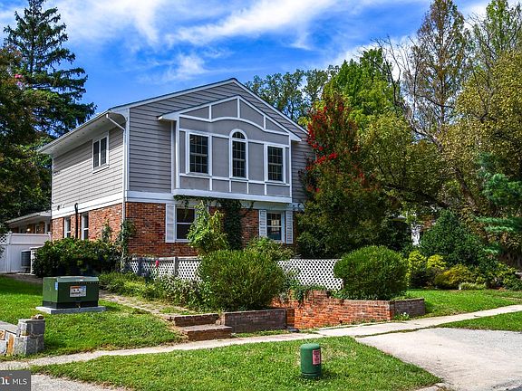 3rd image of 5303 Danbury Rd