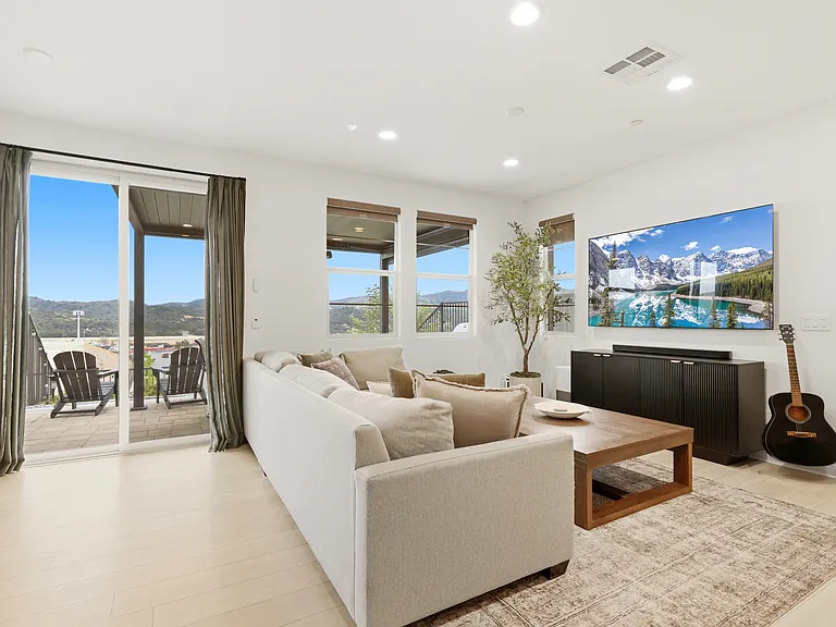 791 Cornelia Way Rancho — Photo 1