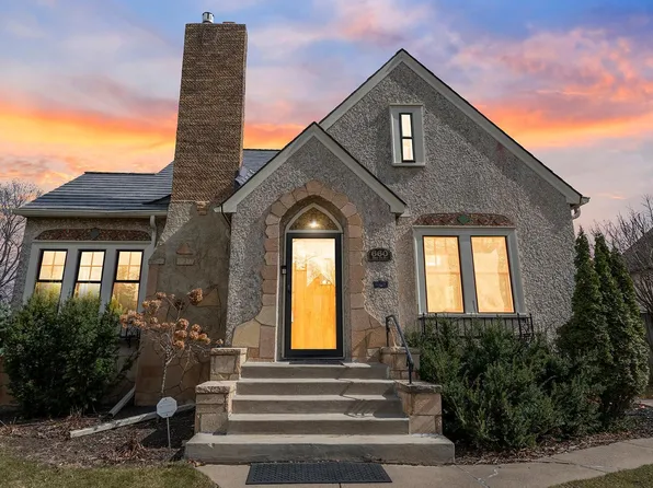 660 Roy St S, Saint Paul, MN 55116