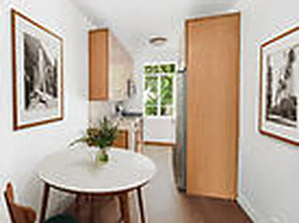 250 West 24th Street image 6 of 7