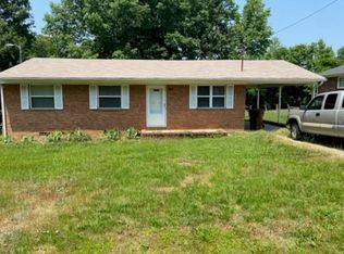 90 Azalea Ave, Roxboro, NC 27573
