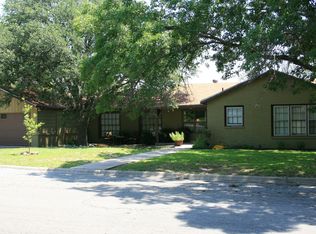 608 Lake Dr, Kerrville, TX 78028
