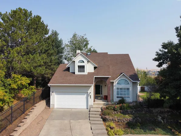 320 NW Brandon Dr, Pullman, WA 99163