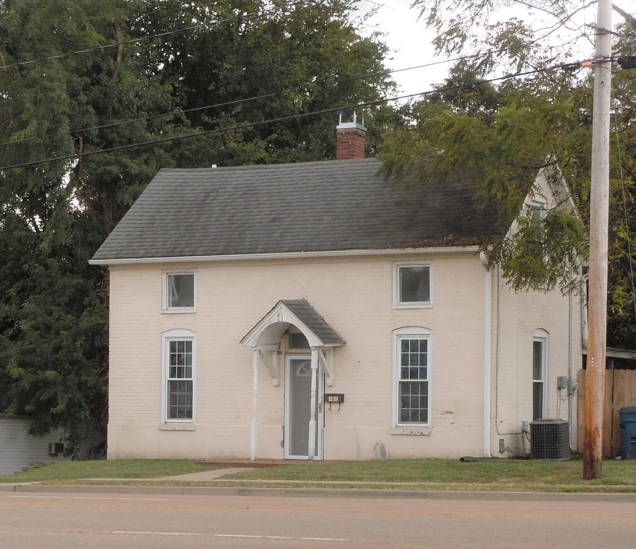 2 Plus Bedroom 2 Bath Home with Washer/Dryer Hookups and Basement! — Photo 1