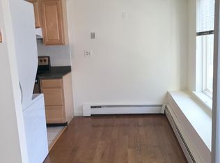 563 Glendale Ave, Bridgeport, CT 06606