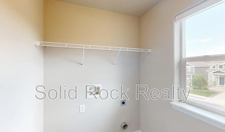 5323 Pabst Dr — Photo 16