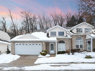 542 Newport Dr, Pittsburgh, PA