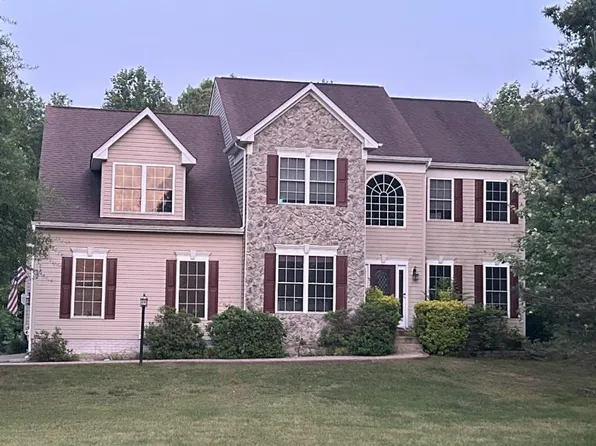 10003 Betsy St, Fredericksburg, VA 22408
