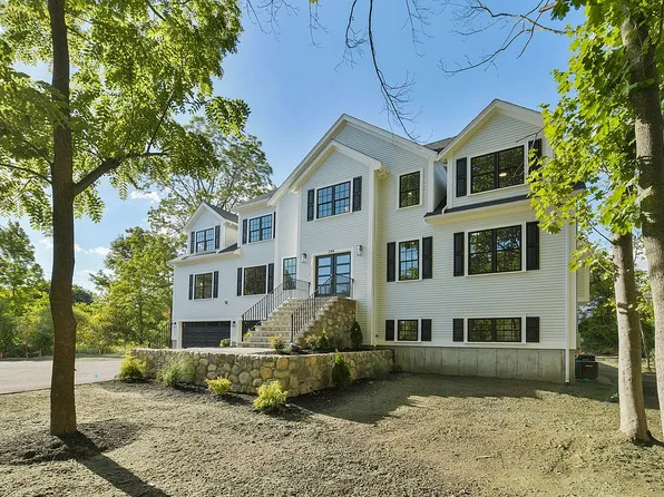 244 Main St, Lynnfield, MA 01940