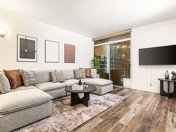 2nd image of 600 W 9th St APT 115