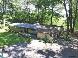 120 Meadowbrook Rd, Saratoga Springs, NY 12866