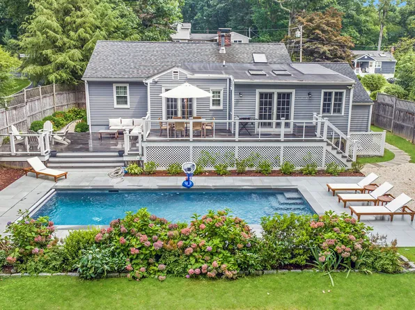 75 Crooked Trail, Norwalk, CT 06853