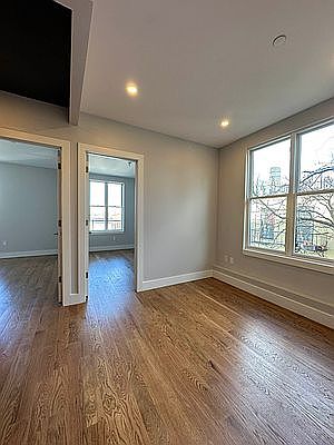 2nd image of 1354 Jefferson Ave #4A