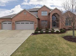 2302 Riverwoods Ln, Bloomington, IL 61704