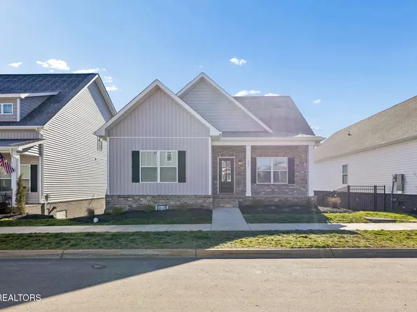 122 Roseberry St, Oak Ridge, TN 37830