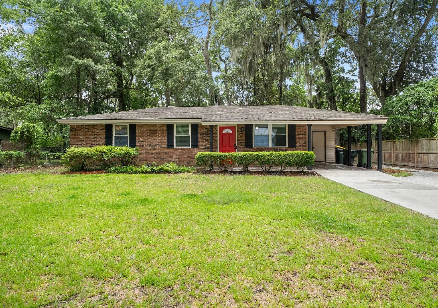 Southside Savannah Gem 4BR Home in Windsor Forest with Sunroom & Patio — Photo 1