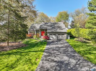4490 Madison Ave, Trumbull, CT 06611