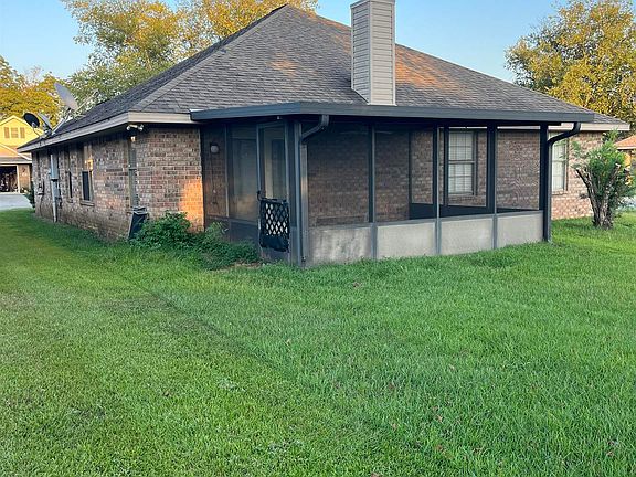 4th image of 299 Ogden Ct
