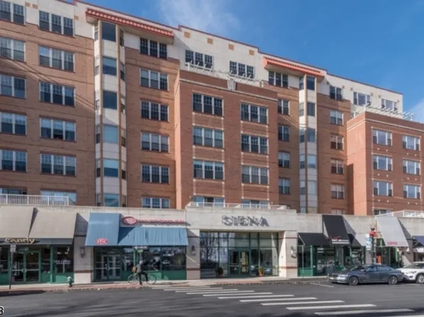 48 S Park St #420, Montclair Twp., NJ 07042