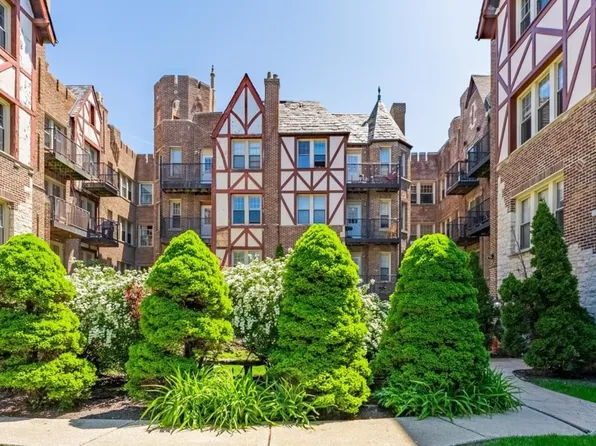 5717 N Kimball Ave APT 2N, Chicago, IL 60659