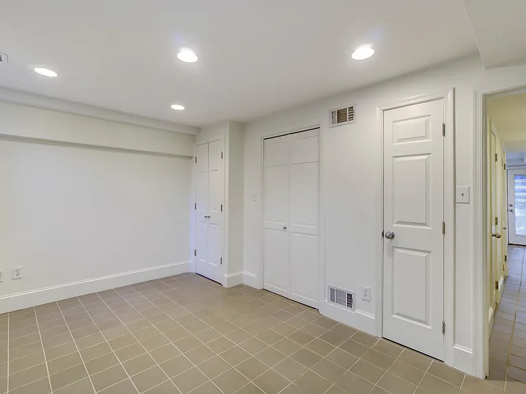 1014 S Carolina Ave SE #B — Photo 9
