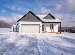 90 Robert Ave, Brandenburg, KY 40108