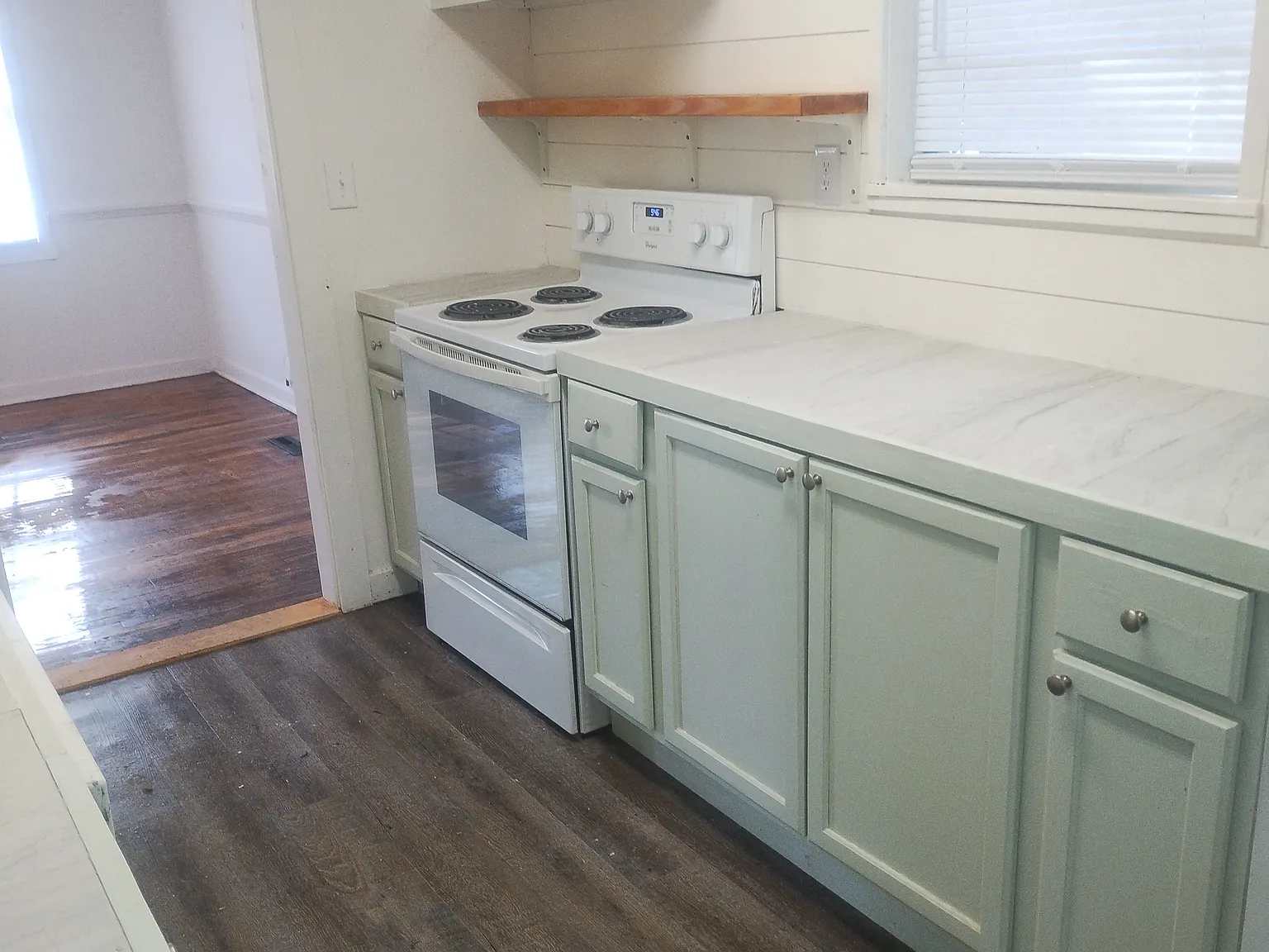 2422 Giddens Dr — Photo 3