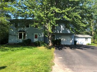 94 Edwards Cir, Oswego, NY 13126