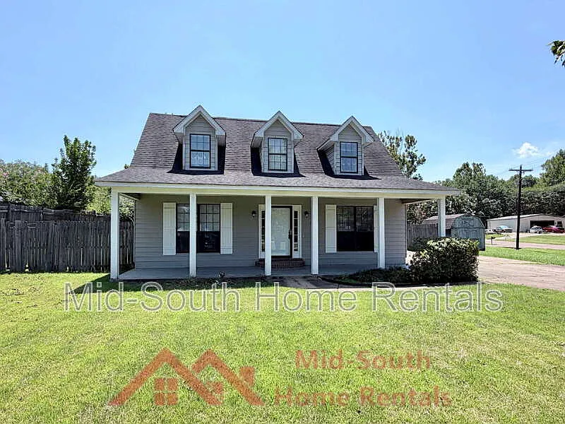 3 bed, 2.5 bath, 1444 sqft, $1,795 — Photo 2