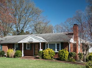 9203 Mathis Ave, Manassas, VA 20110