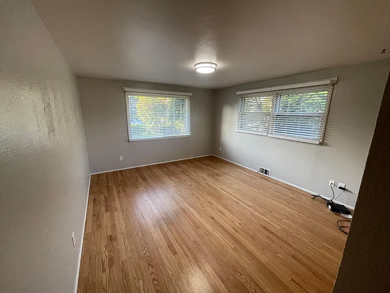1101 S Madison St #A — Photo 12