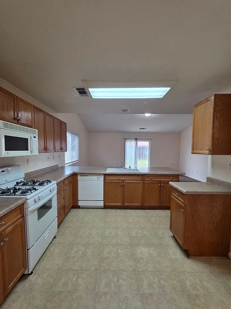 11805 Holabird Ave. -House — Photo 2