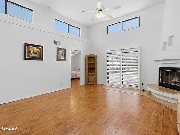 4th image of 2048 Pine Needle Way